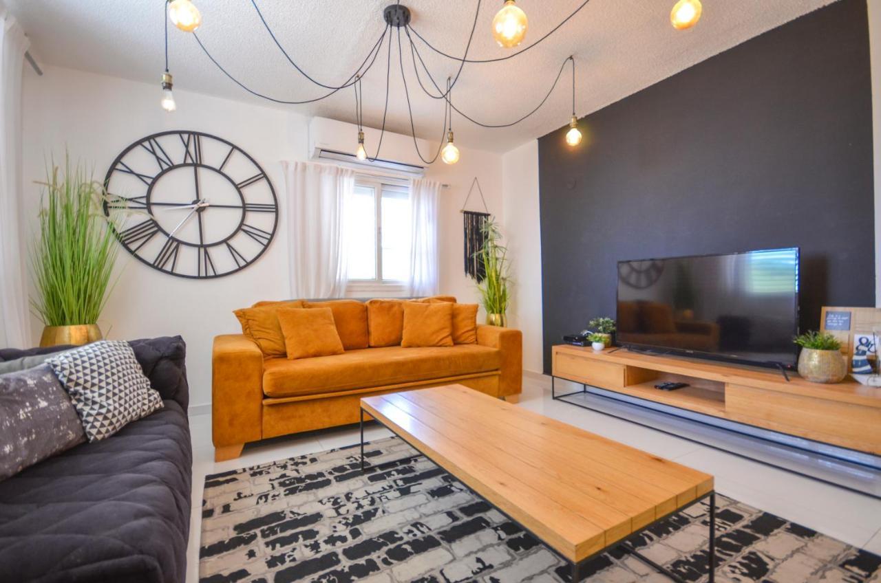Yalarent Sunny 3Br Apt Eilat Exteriör bild